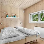 Anouk - 700m From The Sea By Interhome * Humble