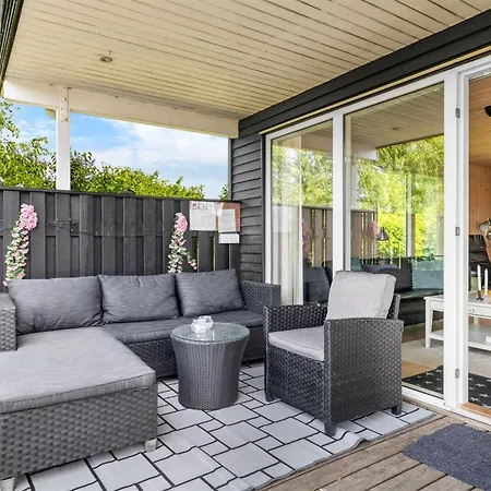 Anouk - 700m From The Sea By Interhome 펜션 *